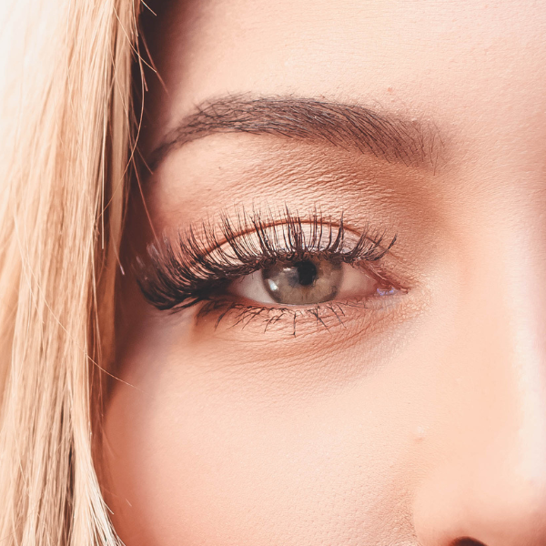 extensiones-de-pestañas-clasica-lynlash